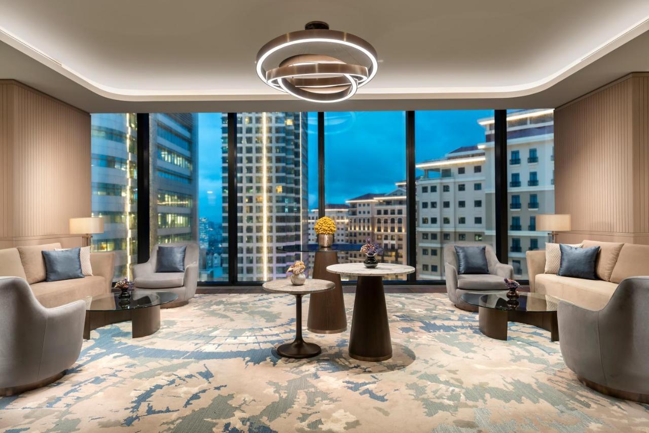 Hotel Address Istanbul Exterior foto The Club at The Landmark, Hong Kong