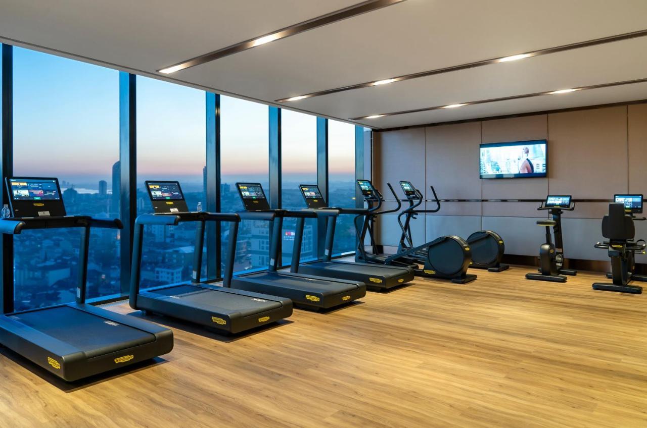 Hotel Address Istanbul Exterior foto The gym at the 57th floor